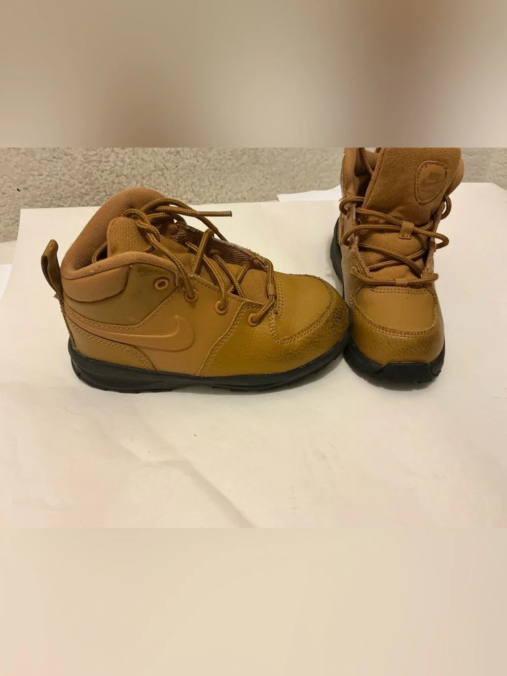 Nike manoa toddler